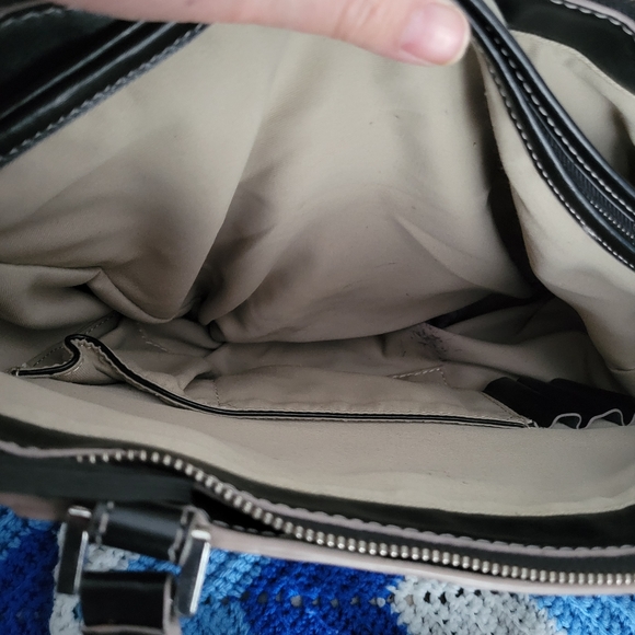 😀GUC Danier Leather Bag EUC - Picture 4 of 16